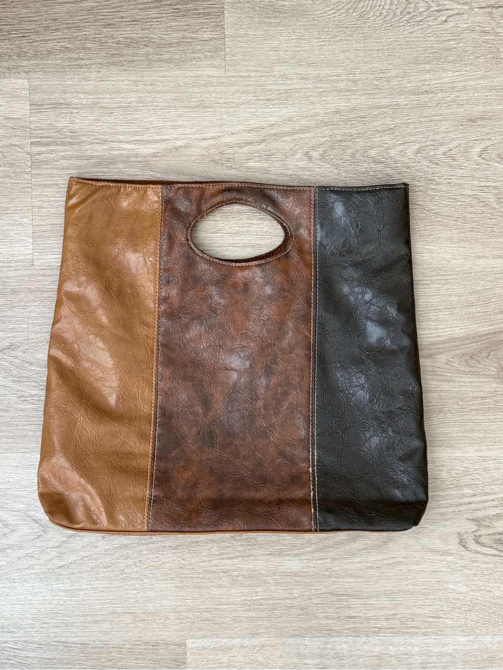 Vintage Tri-Panel Faux Leather Hand Bag